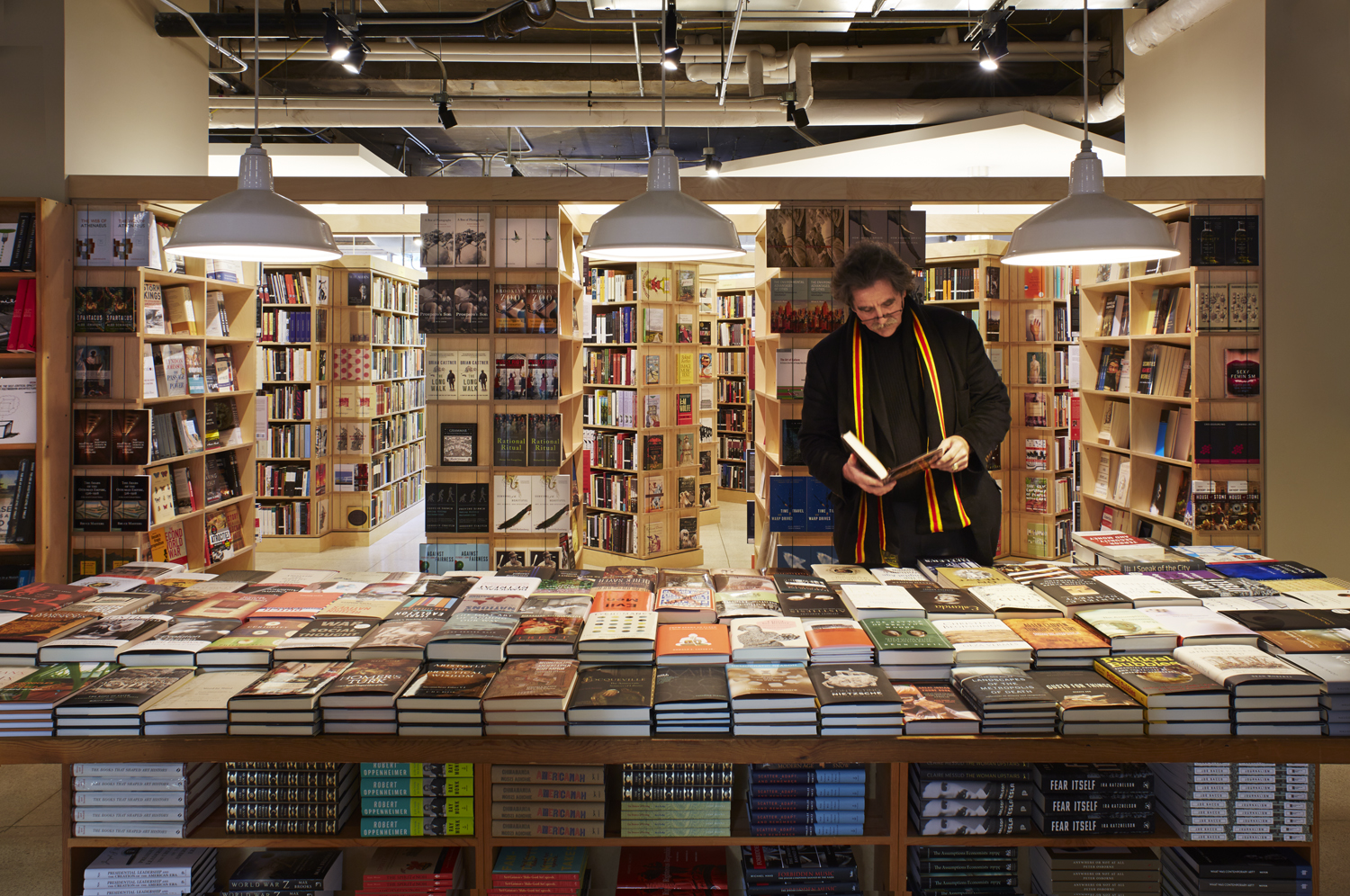 Bookshop. Bookstores. At the Bookshop. Bookshop picture. Academic bookstore.