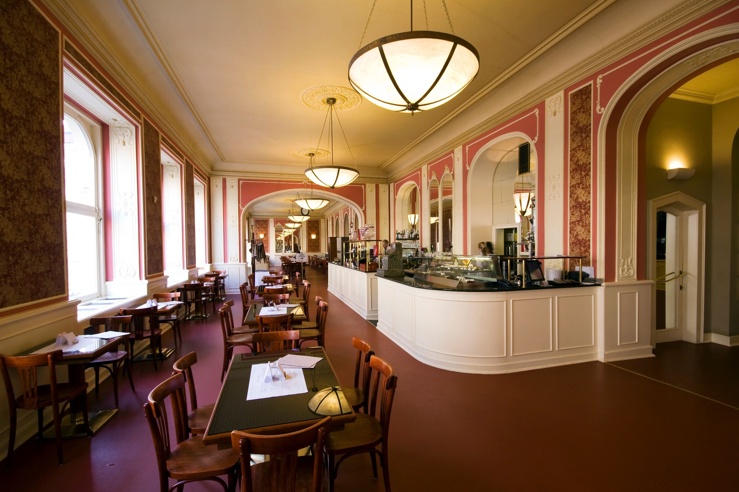 cafe louvre