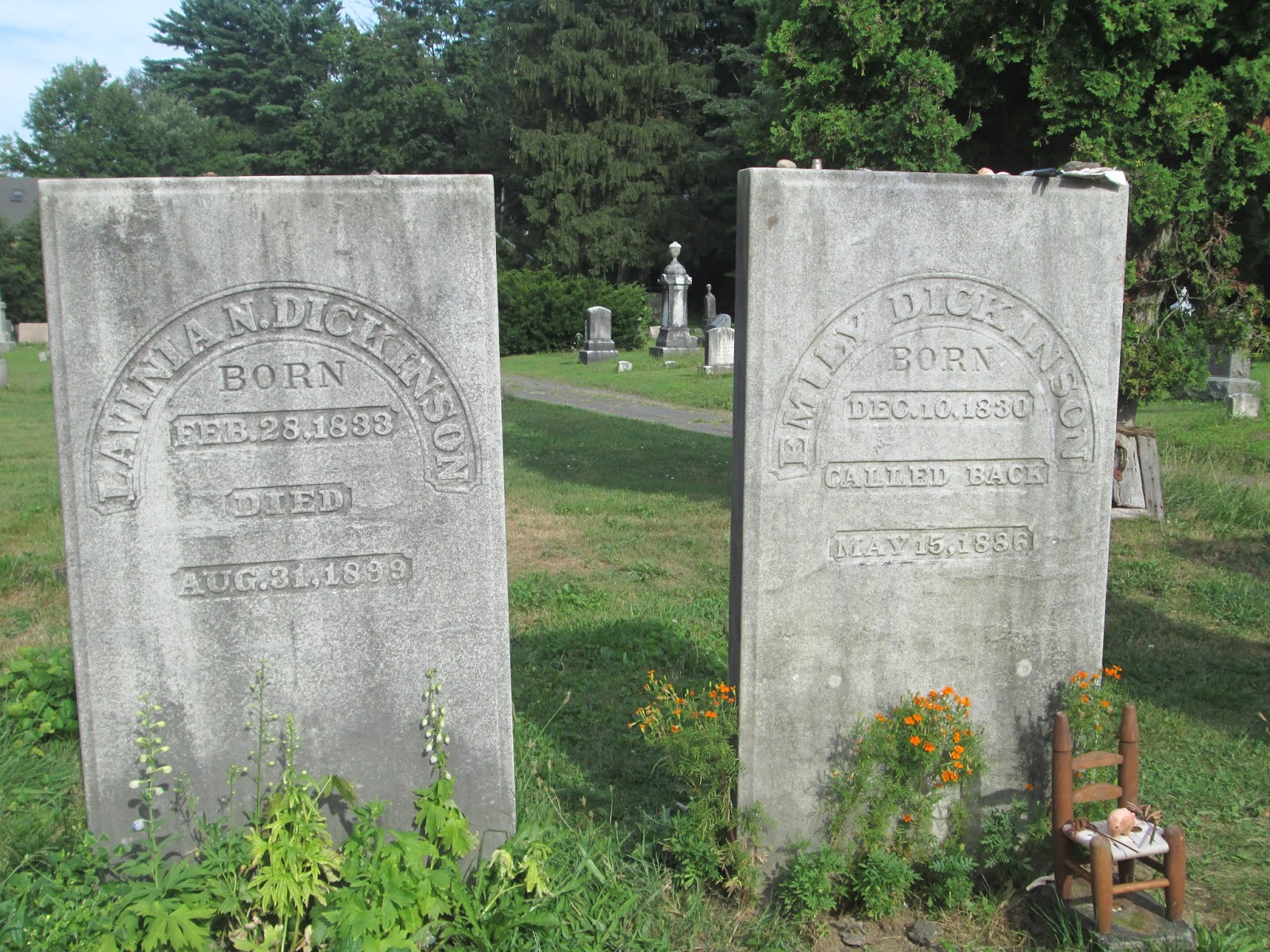 emily dickinson grave