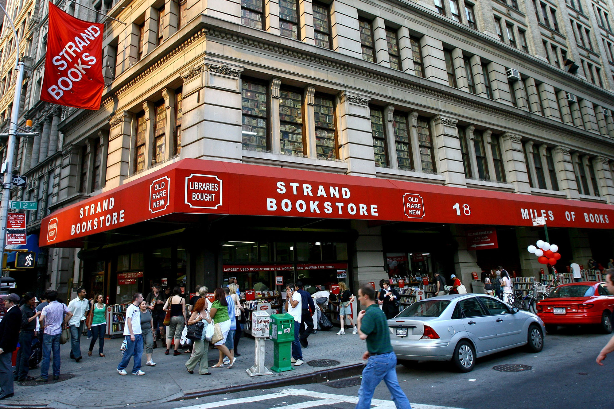 Best Bookshops in America & Around the World