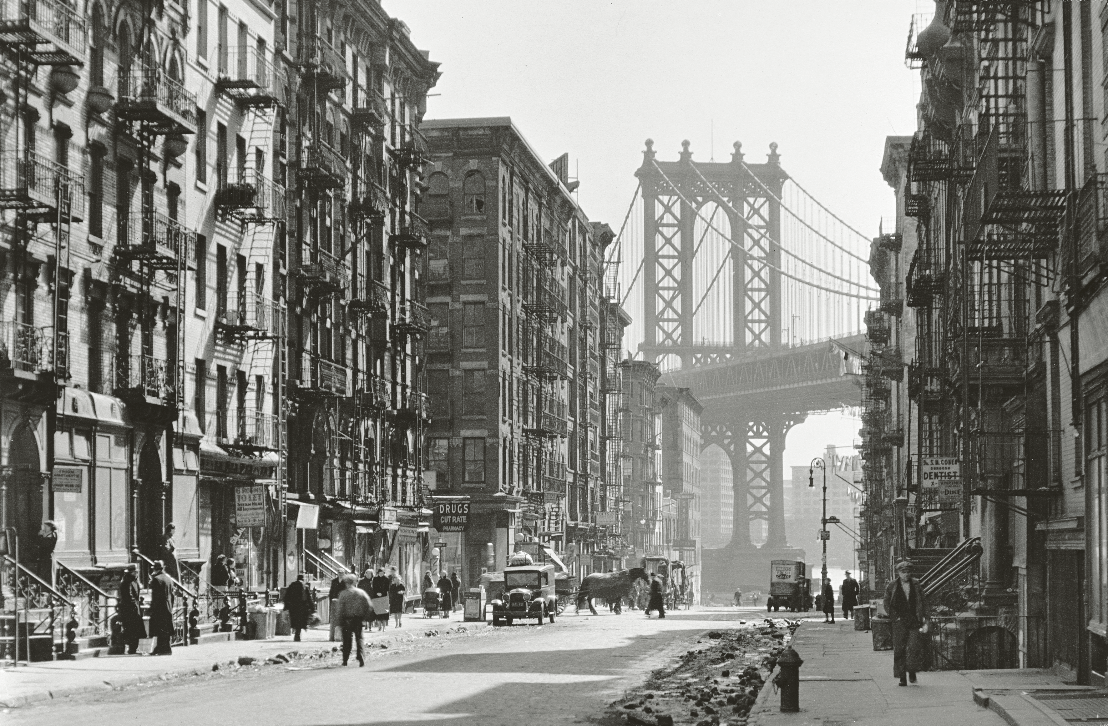New York City in the 1930s, As Seen Through the Lens of Berenice Abbott ‹  Literary Hub