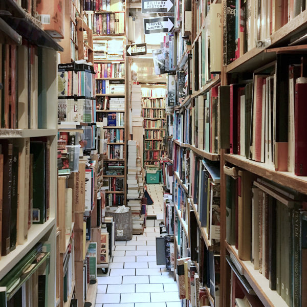 Inside the Great Bookstores of Paris ‹ Literary Hub