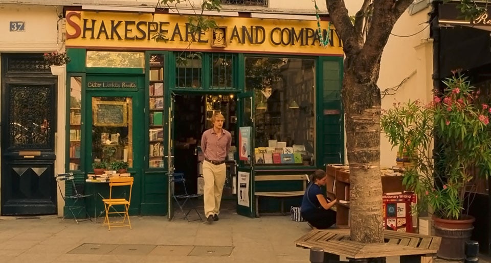 What it's like to stay in Paris' Shakespeare and Company bookstore