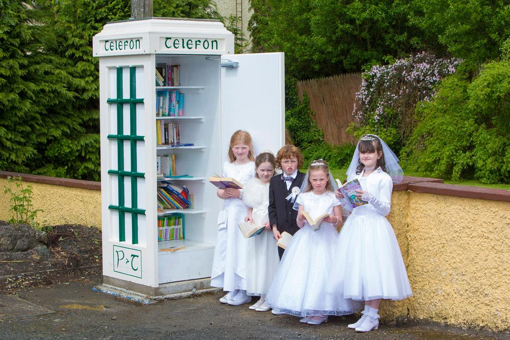 Telefón Library Kiosk, Knockananna, Ireland