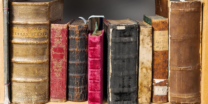 A Scientific Explanation for Your Urge to Sniff Old Books