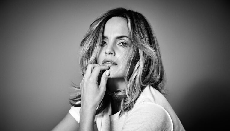 mena suvari