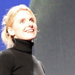 The internet thinks Elizabeth Gilbert's decision to pause her book was not a good one.