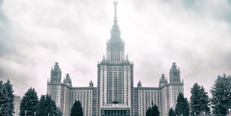 Living the Ex-Pat Life in Moscow at the End of the Soviet Empire