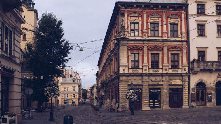 Fellow Travelers: On Reimagining Chaucer in Post-Soviet Ukraine