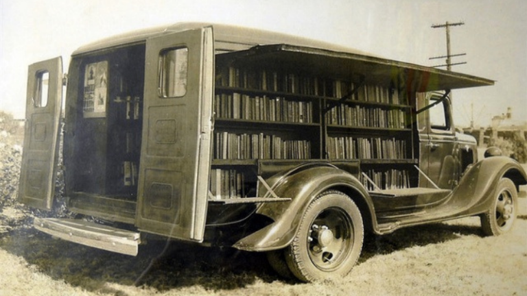 How a Childhood Bookmobile Sparked My Love of Reading