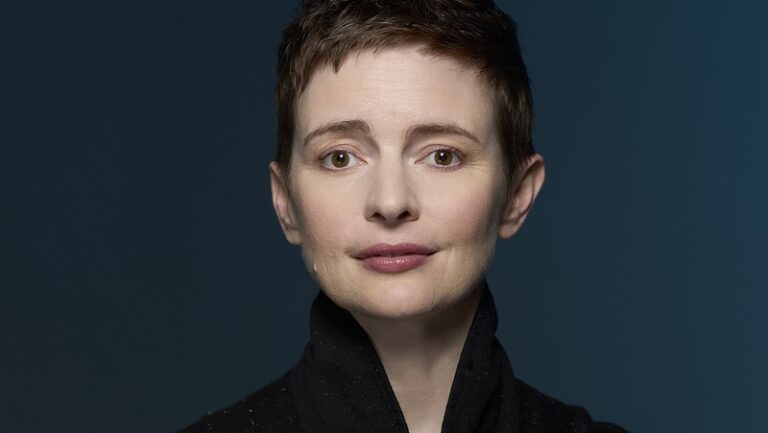 Emily St. John Mandel on Writing a Novel of Dystopian Counterlives