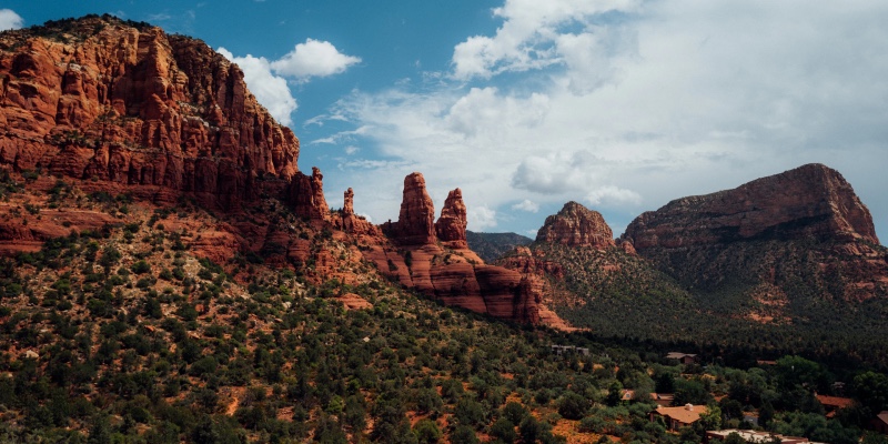 The Perfect Getaway: Why Sedona, Arizona Is a Prime Location…for Crime Fiction